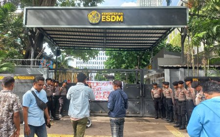 Gerakan Pemuda Mahasiswa Buru Jakarta Desak Pencabutan Izin Koperasi di Tambang Gunung Botak
