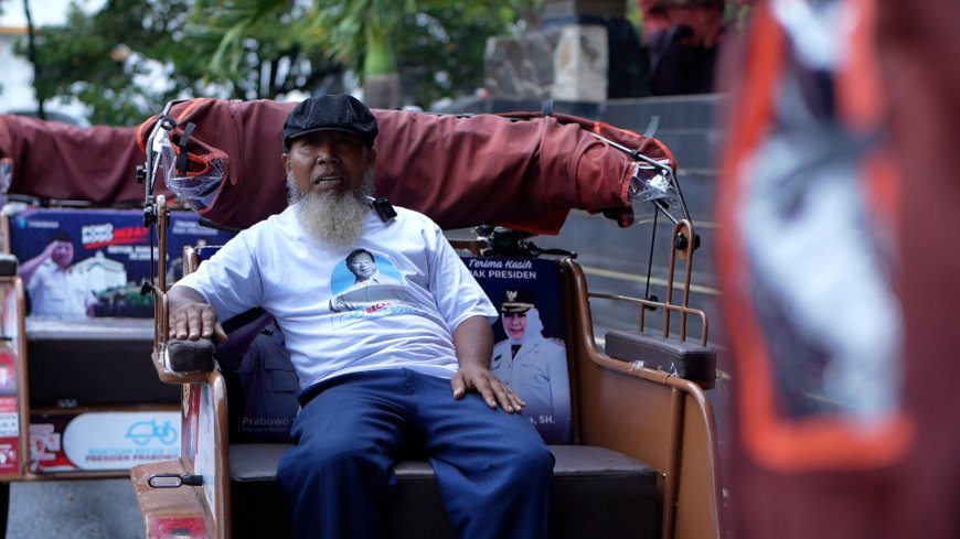 Tak Gentar Hadapi Ojek Online, Marzuki Tetap Setia Mengayuh Asa Lewat Becak Listrik