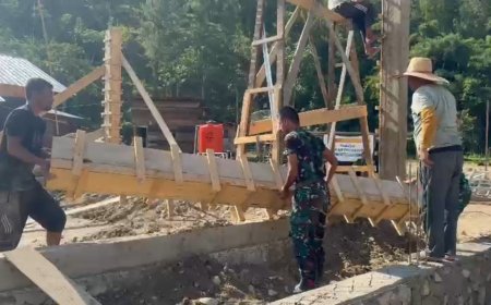 Warga dan TNI Bersinergi Percepat Pembangunan Jembatan Gantung Pascabanjir di Aceh